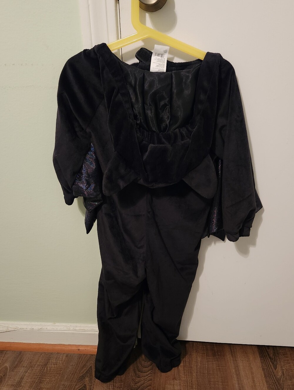 Bat Costume - Picture 2 of 6